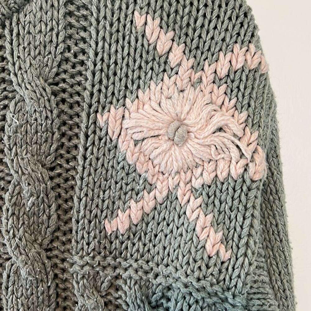 Vintage 90’s Hunters Run Hand Knit Ramie/Acrylic Green & Pink Embroider Sweater - Picture 6 of 13